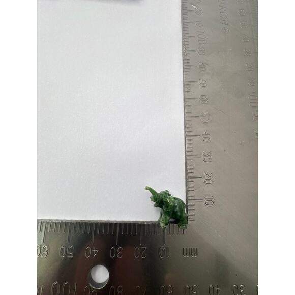 Miniature Hand-Carved Green Jade Elephant Figurine Bead - Picture 8 of 8